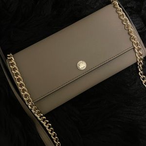 Michael Kors crossbody wallet purse (Gray)